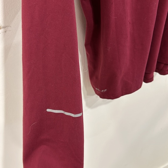 Dri-fit 1/4 zip running shell - Picture 3 of 4